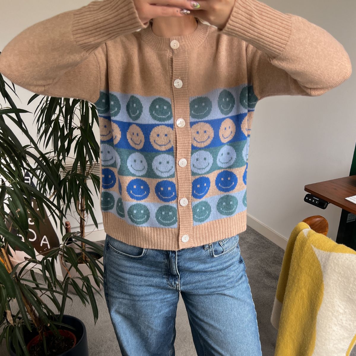 Smile Cardigan