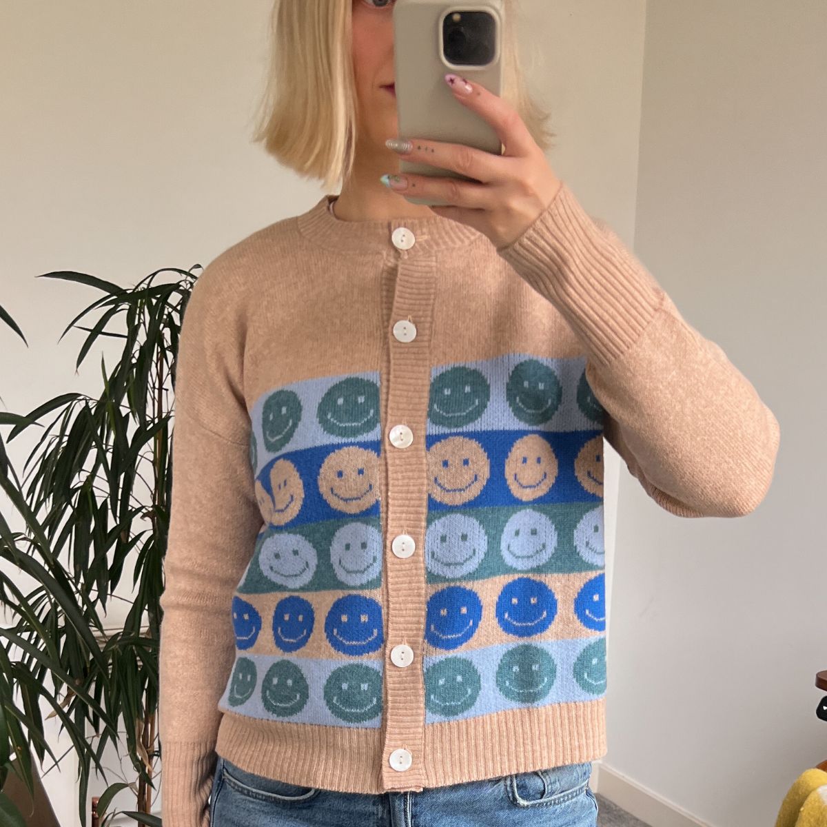 Smile Cardigan
