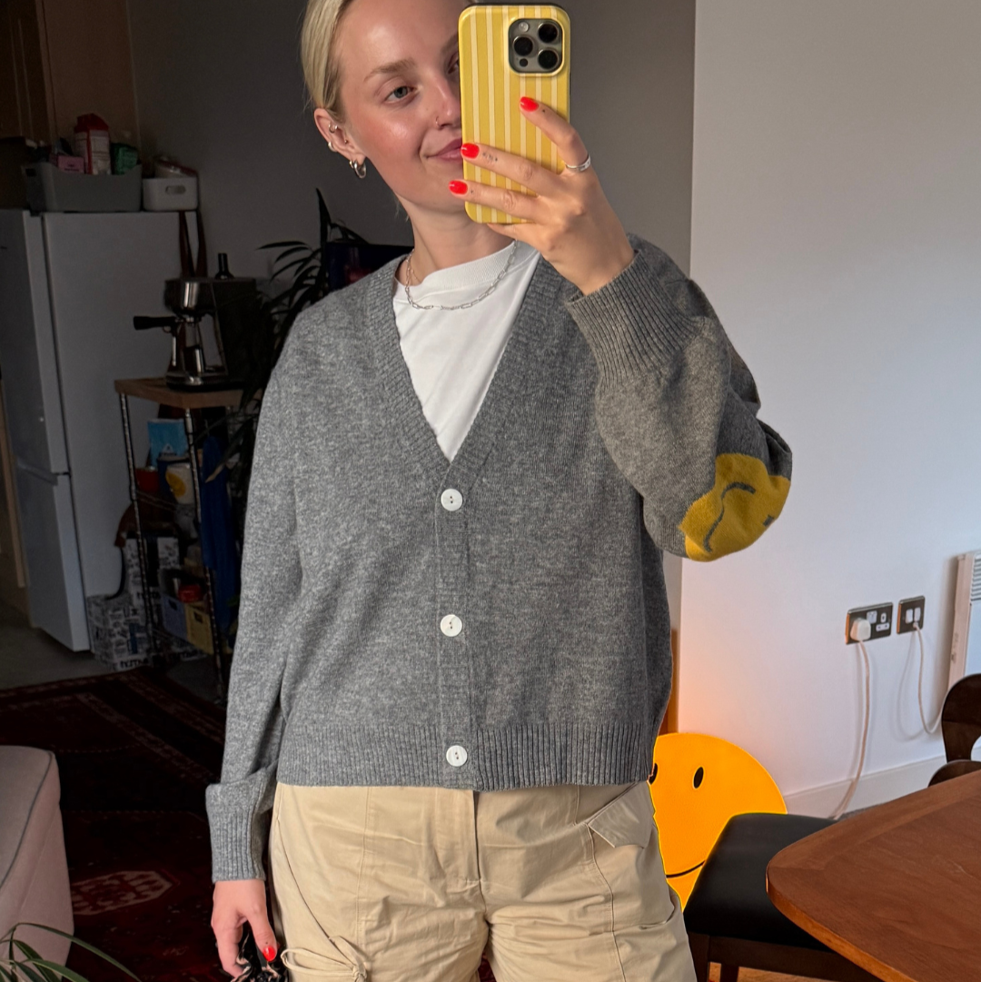 Smile V-neck Cardigan