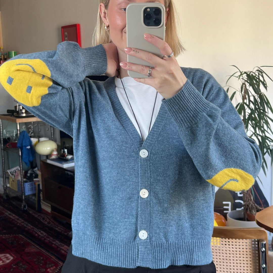 Smile V-neck Cardigan